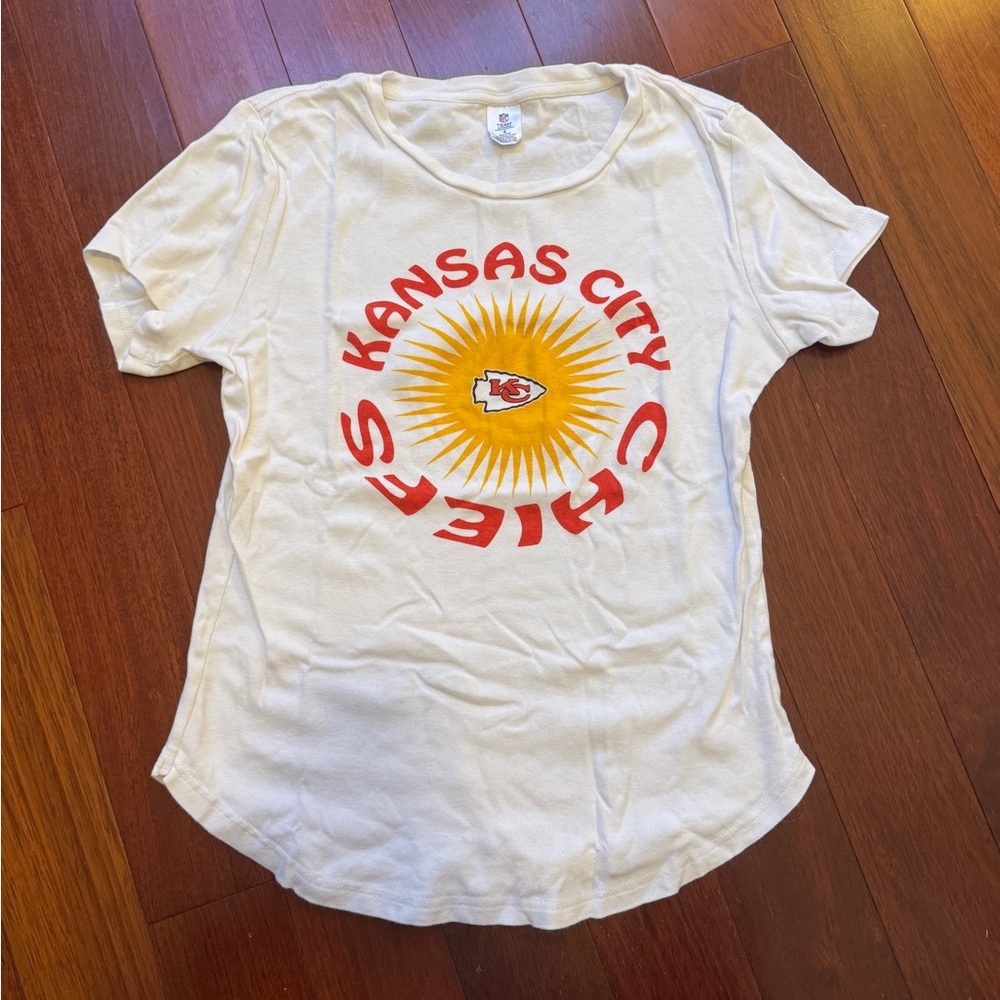 Kansas City Chiefs White Graphic Tee